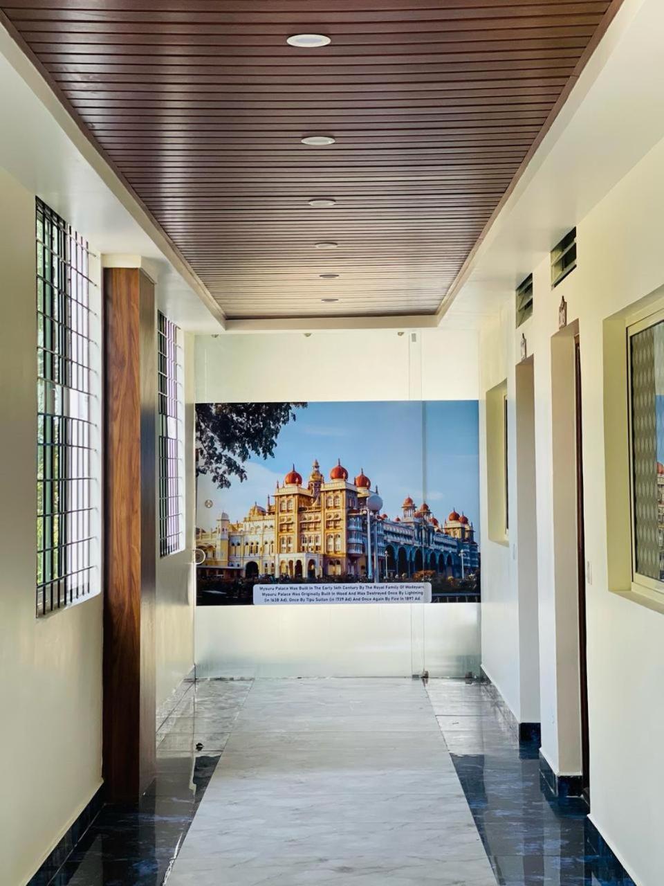 Hotel Boss Palace Mysore Eksteriør bilde